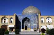 Sheikh Lotfollah mosque at Emam Khomeini square. Esfahan. Iran.
