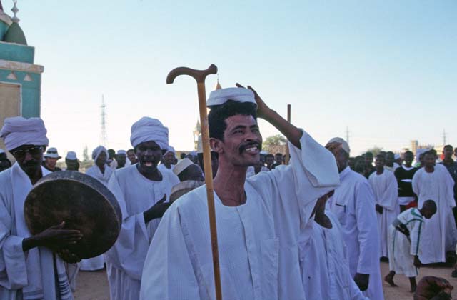 Waiting for whirling dervishes. Hamed-an Nil Mosque, Khartoum (Omdurman). Sudan.