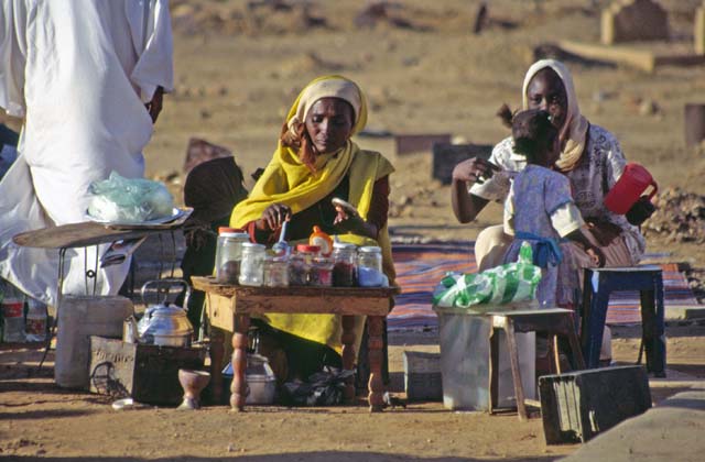 Waiting for whirling dervishes. Hamed-an Nil Mosque, Khartoum (Omdurman). Sudan.
