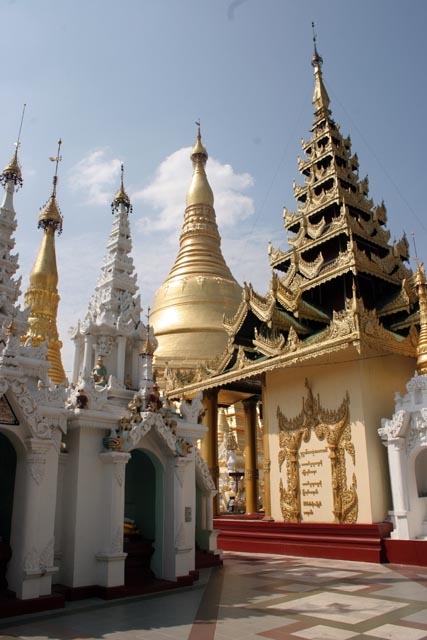 Shwedagon Paya, Yangon. Myanmar (Burma).