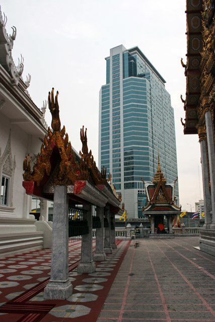 Wat Hua Lamphong Temple is located in the middle of the modern city center, Bangkok, Thailand. Thailand.