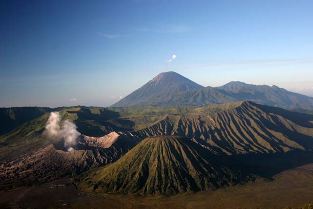 Gunung Bromo (Mount Bromo). Java,  Indonesia.